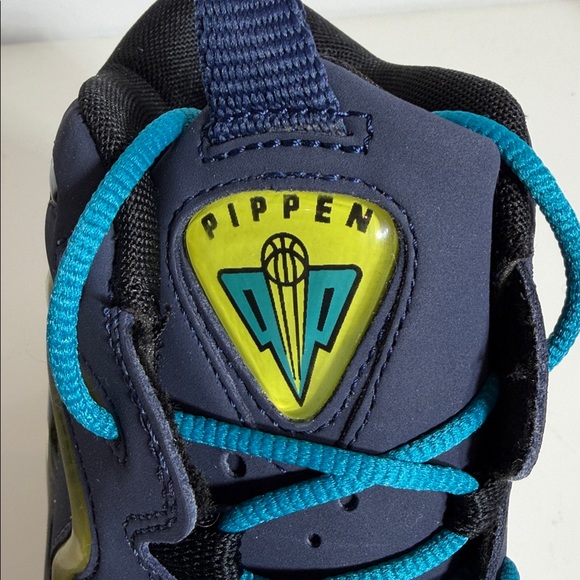 NIKE Air Pippen - US Mens 10 - Picture 9 of 11